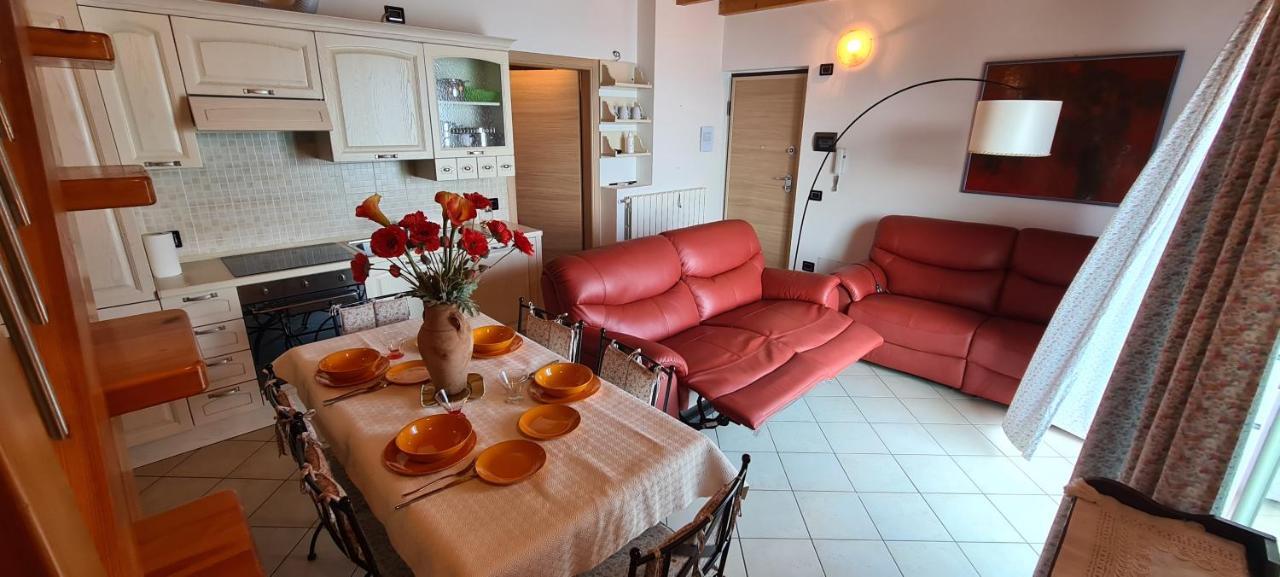 La Villetta In Residence Con Piscina E Vista Lago Parzanica Dış mekan fotoğraf